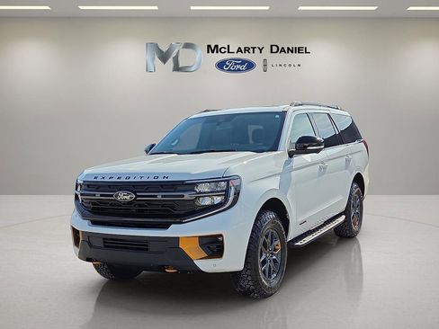 New 2026 Ford Expedition Tremor image 2