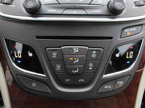 Used 2016 Buick Regal FWD image 20