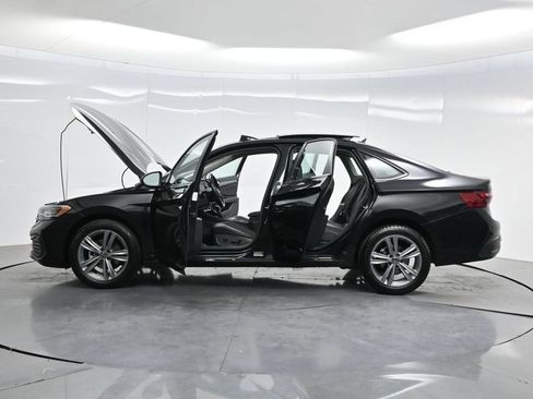 Used 2024 Volkswagen Jetta SE FWD image 50