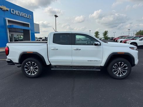 Used 2026 GMC Canyon Denali AWD/4WD image 2
