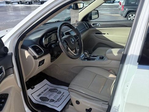 Used 2018 Jeep Grand Cherokee Overland image 8