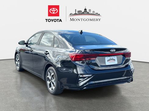 Used 2019 Kia Forte LXS FWD image 5