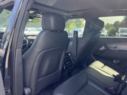 Used 2025 Land Rover Range Rover Sport SE AWD/4WD image 15