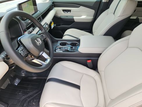 New 2026 Honda Pilot Touring image 12