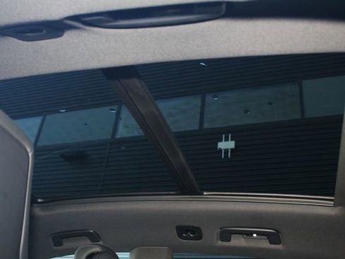 New 2025 Porsche Macan 4S Electric image 24