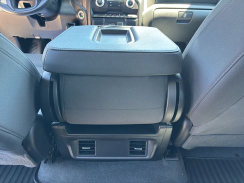 Used 2024 GMC Sierra 2500 Pro w/ Convenience Package image 19