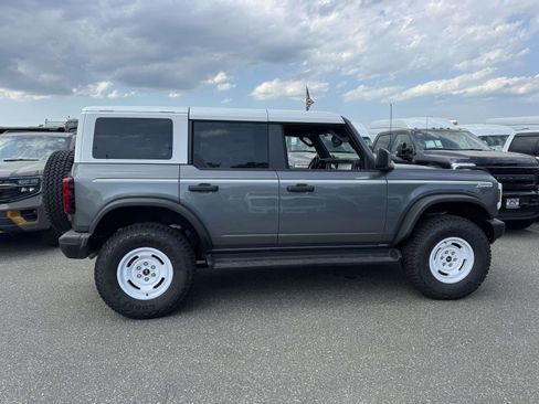 New 2026 Ford Bronco Heritage Edition AWD/4WD image 4