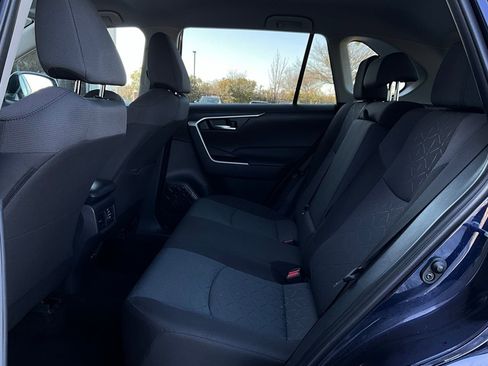 Used 2025 Toyota RAV4 XLE image 12