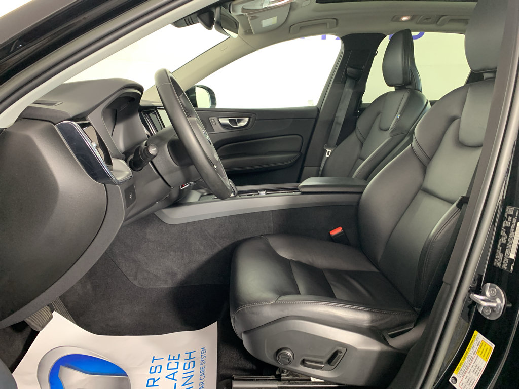 Used 2023 Volvo XC60 B5 Core AWD/4WD image 15
