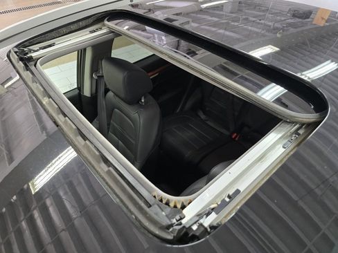 Used 2022 Honda CR-V EX-L image 3