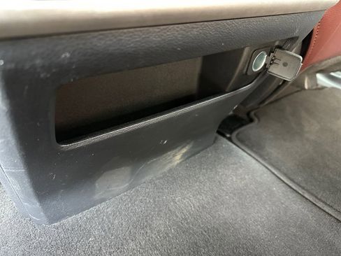 Used 2024 Ford Expedition Limited image 31