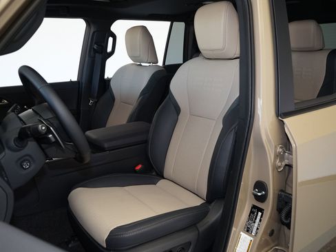 Used 2026 Lexus GX 550 Overtrail image 8