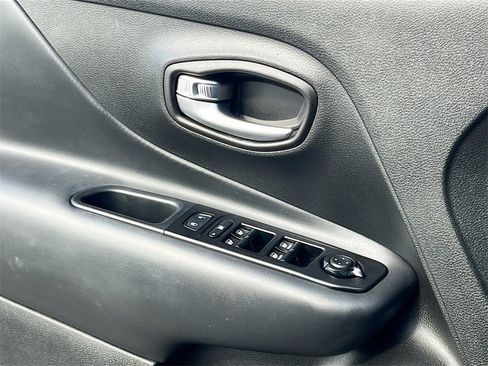 Used 2021 Jeep Renegade Limited w/ Sun & Sound Group image 18