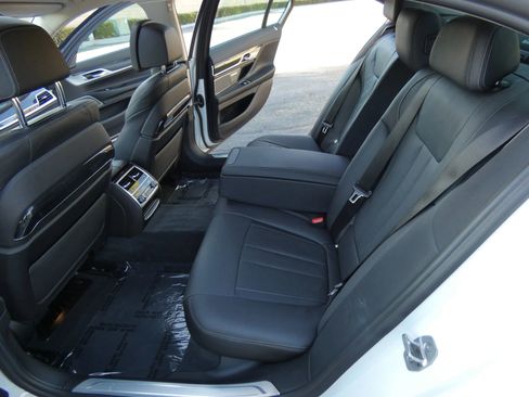 Used 2022 BMW 745e xDrive image 47