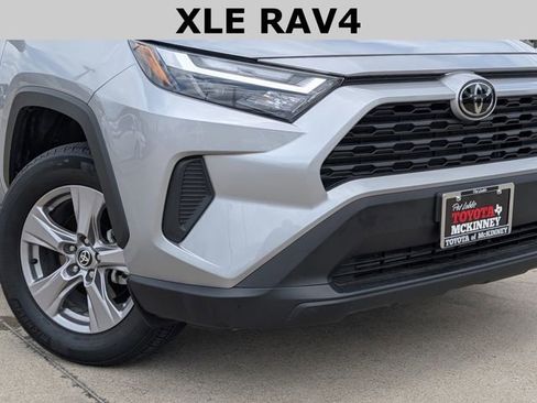 Used 2025 Toyota RAV4 XLE w/ Convenience Package FWD image 3