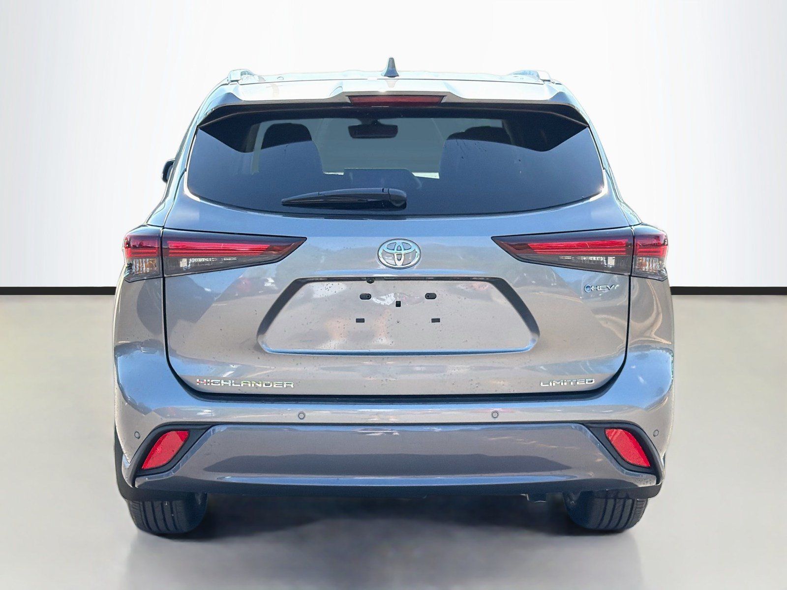 Used 2026 Toyota Highlander Limited AWD/4WD image 8