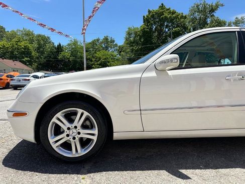 Used 2006 Mercedes-Benz E 350 Sedan image 9