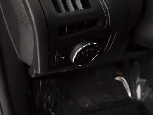 Used 2014 Ford Focus SE image 29