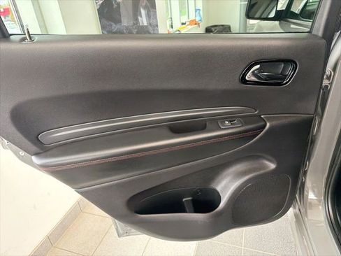 Used 2025 Dodge Durango GT AWD/4WD image 17