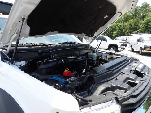 Used 2017 Ford F550 2WD Regular Cab Super Duty image 36