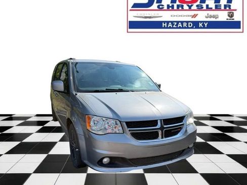 Used 2019 Dodge Grand Caravan SXT FWD image 1
