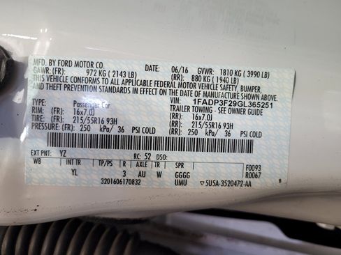 Used 2016 Ford Focus SE w/ SE Cold Weather Package FWD image 33