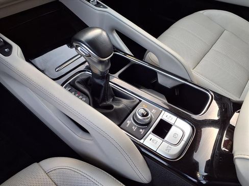 Certified 2022 Kia Telluride EX w/ EX Premium Package image 21