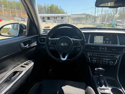 Used 2016 Kia Optima LX w/ Technology Package image 29
