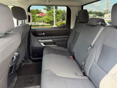 Used 2022 Toyota Tundra SR5 w/ SR5 Convenience Package AWD/4WD image 6