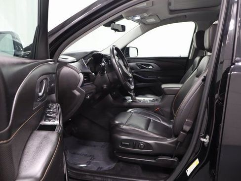 Used 2021 Chevrolet Traverse Premier w/ Redline Edition image 11