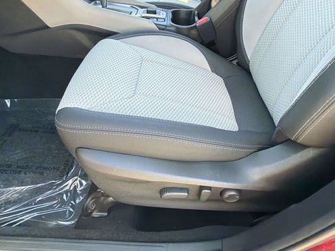 Used 2019 Subaru Forester Premium w/ All-Weather Package AWD/4WD image 13