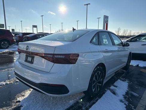 Used 2025 Volkswagen Jetta S image 3