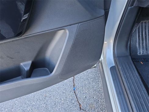 Certified 2025 Nissan Pathfinder SV image 32