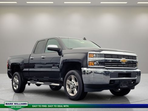 Used 2016 Chevrolet Silverado 2500 W/T AWD/4WD image 1