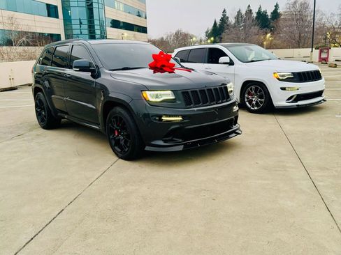 Used 2014 Jeep Grand Cherokee SRT image 41