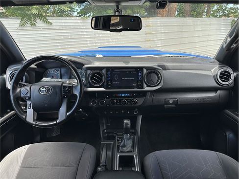 Used 2016 Toyota Tacoma TRD Sport w/ Premium & Technology Package AWD/4WD image 18