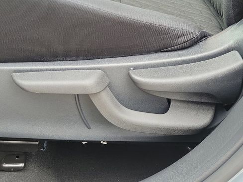 Certified 2023 Nissan Kicks SV image 26