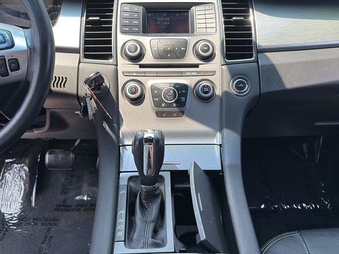 Used 2016 Ford Taurus SEL FWD image 12