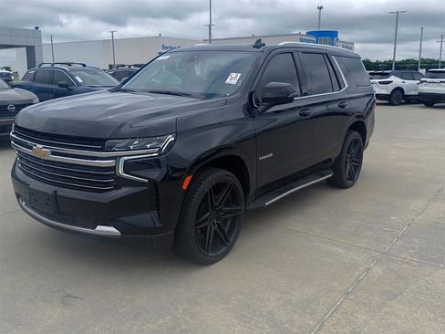 Used 2021 Chevrolet Tahoe LT w/ LT Signature Plus Package AWD/4WD image 4