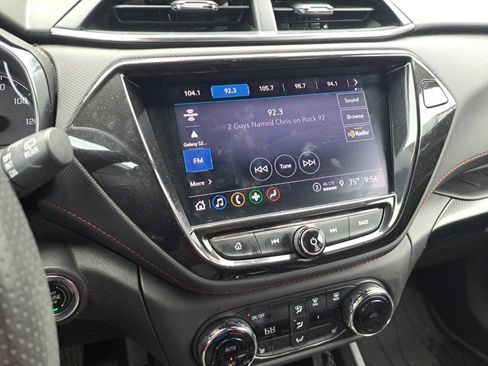 Used 2022 Chevrolet TrailBlazer RS w/ Technology Package FWD image 24