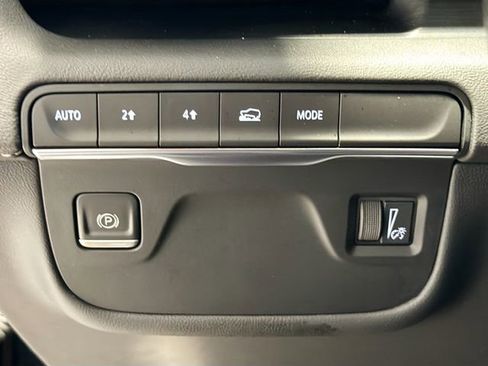 Used 2021 Cadillac Escalade Premium Luxury AWD/4WD image 9