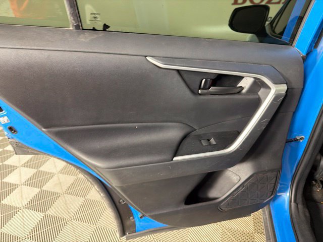 Used 2019 Toyota RAV4 LE FWD image 25