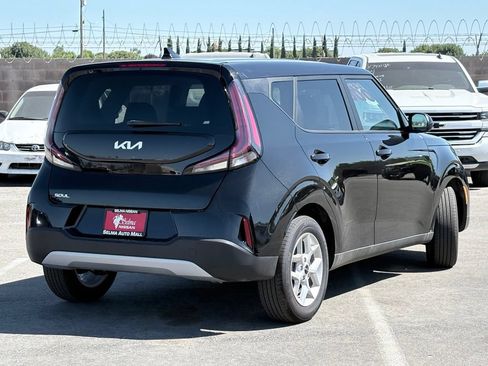 Used 2025 Kia Soul S FWD image 5