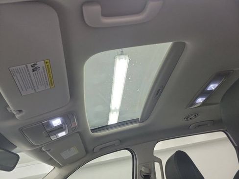 Certified 2024 Kia Telluride S w/ S Sunroof Package AWD/4WD image 21