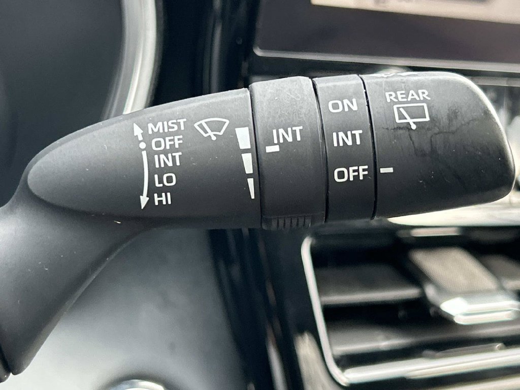 Used 2023 Toyota Highlander Limited AWD/4WD image 38