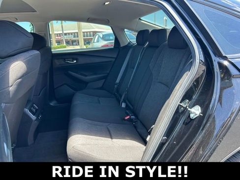 Used 2025 Honda Accord SE image 10