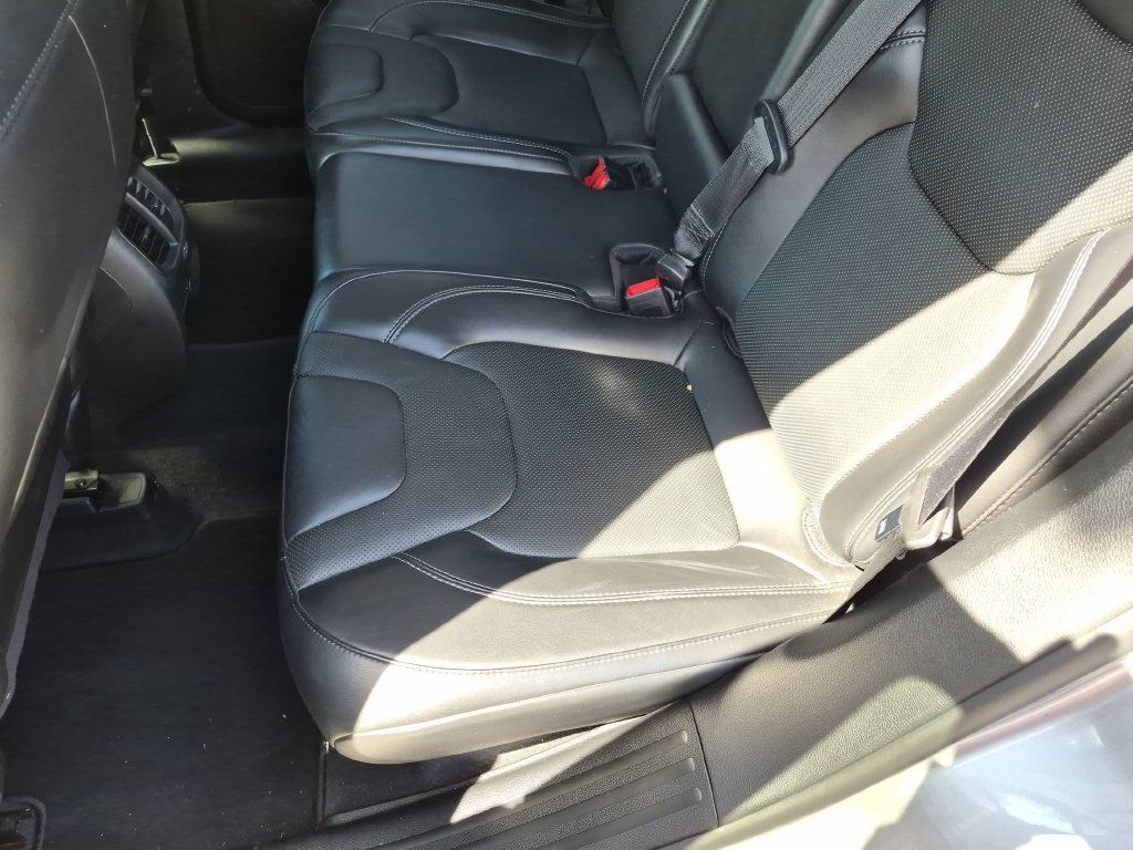 Used 2020 Jeep Cherokee Limited AWD/4WD image 21