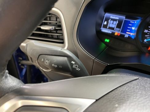 Used 2023 Ford Edge Titanium image 27