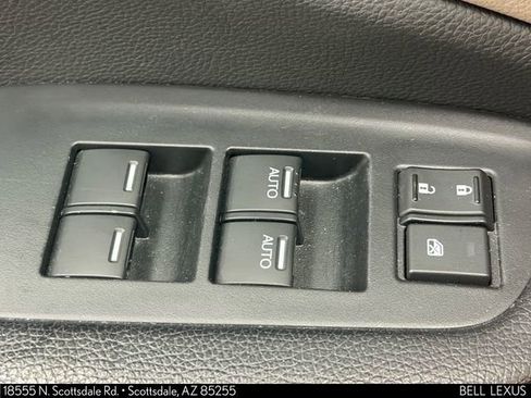 Used 2016 Honda Pilot Touring image 15