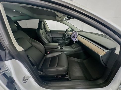 Used 2023 Tesla Model 3 Standard Range image 30